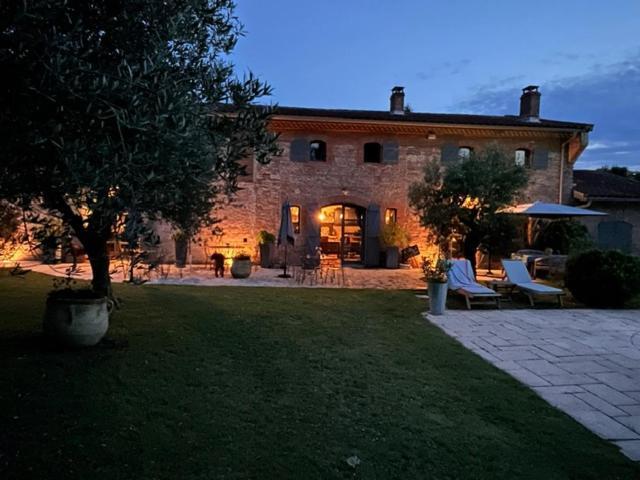 Le Clos De Mara Issus Exteriör bild